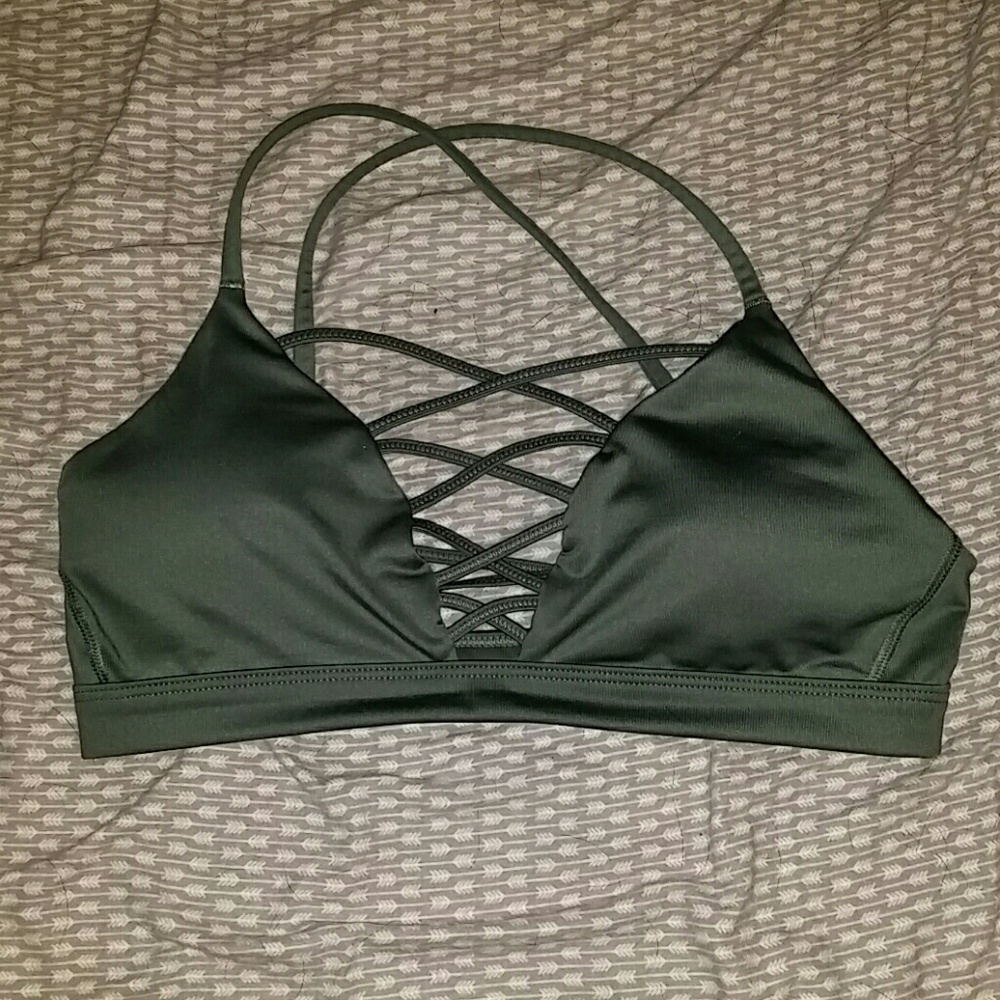 Victorias secret sports bra size small strappy